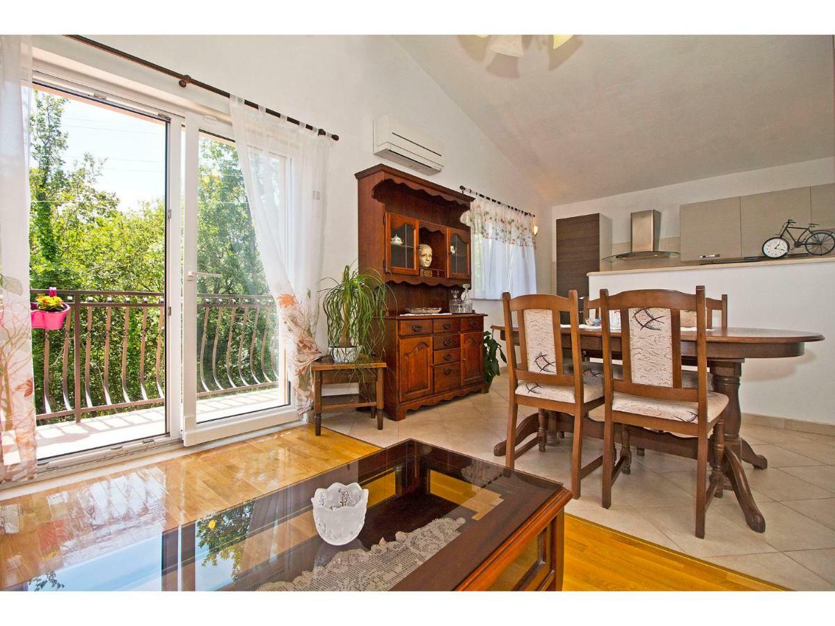 Villa Katja Omis Bagian luar foto